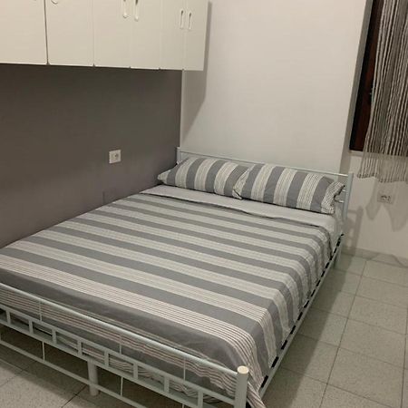 Bedroom Low Cost Di Elisa Quartucciu Eksteriør bilde